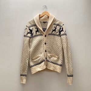 CLUB MONACO - Men's Cream and Black Shawl Collar Sweater Deer and Skiing Pattern